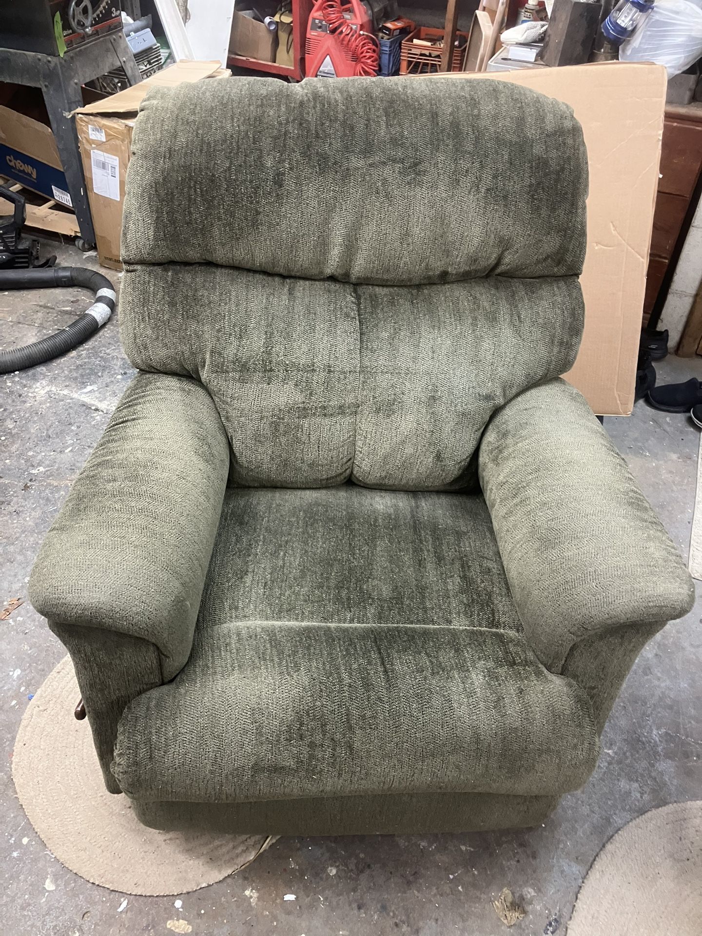 Lazyboy Wall Recliner