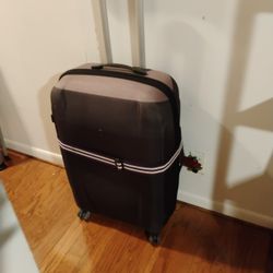LARGE SUITCASE 