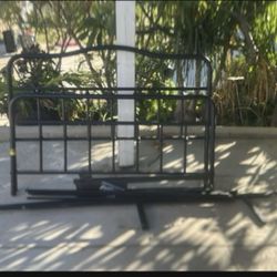 Queen Black Metal Frame