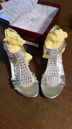 Silver Delicacy Rhinestone Heels Sz 9