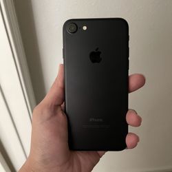 IPhone 7  32gb AT&T/cricket