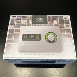 Universal Audio Apollo Solo Thunderbolt 3 Audio Interface w Software & Plugins