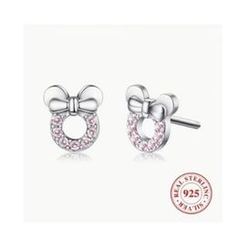 Girl’s Minnie Mouse Earrings 