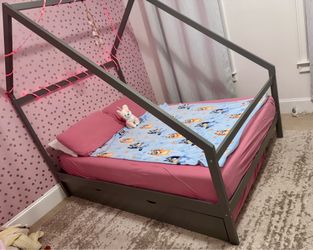 Full size bed with pull out twin trundle + full mattress