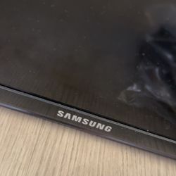 MUST GO TODAY 40” TV, Wall Mount, Apple Tv 