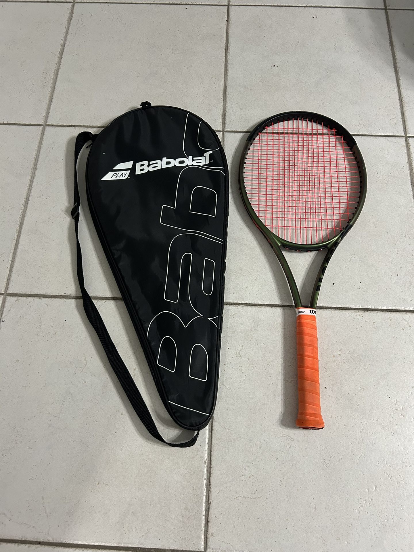Wilson Blade Tennis Racquet with Carry Case