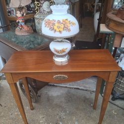 Super Nice LOOKING Vintage  BONBAY SOLID WOOD TABLE  NICE CONDITION 