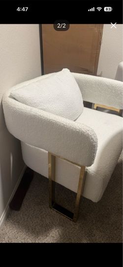 Dinning table and two chairs