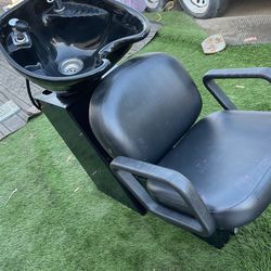 Pibbs Shampoo Bowl With Chair