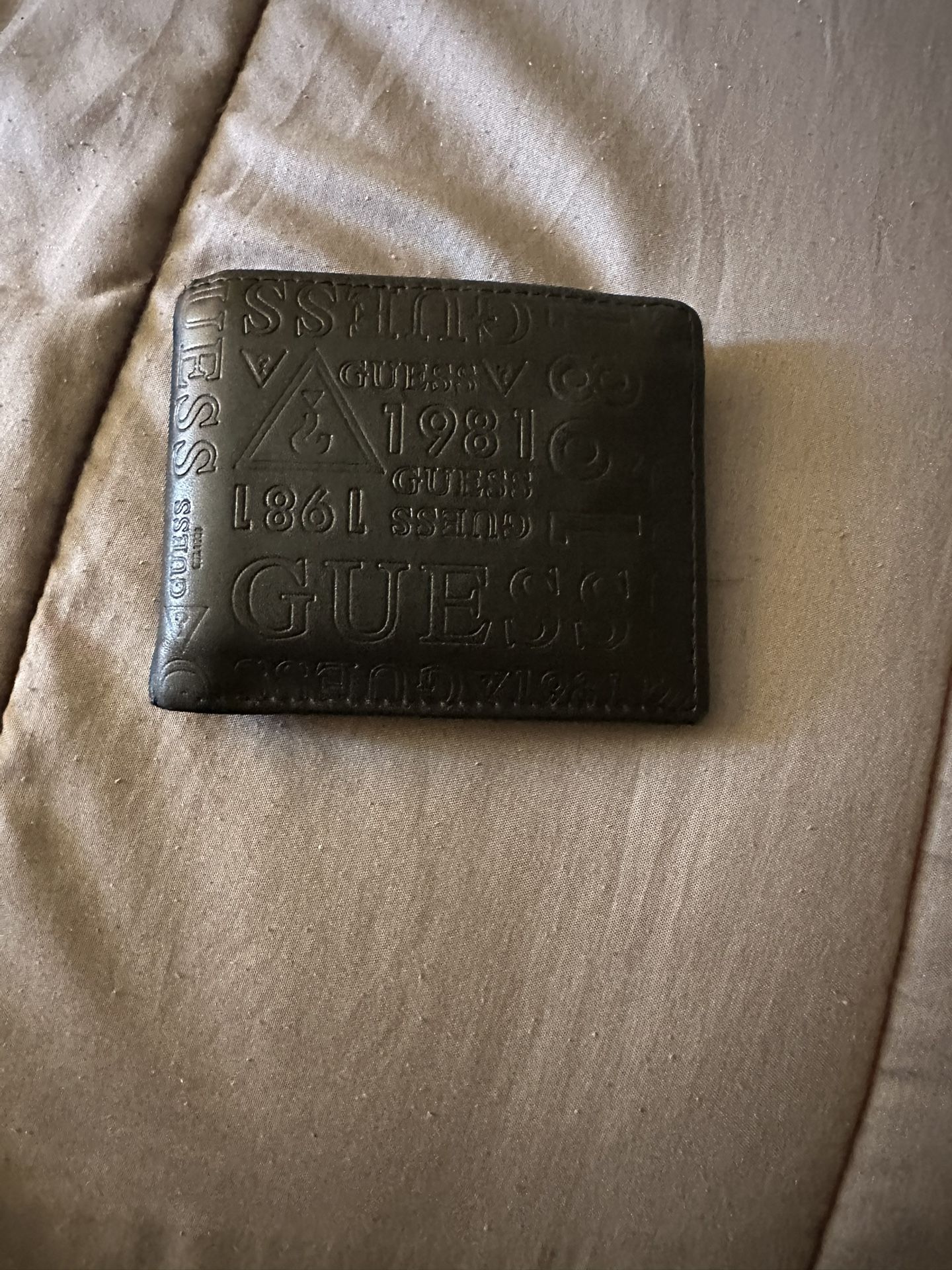 Guess Wallet