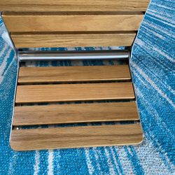 Brand NEW HIGH QUALITY Foldable shower SEAT. 