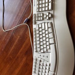 Retro Microsoft Keyboard Ergonomic 