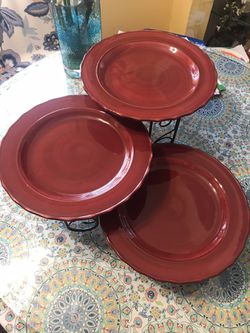 Burgundy plates with stand