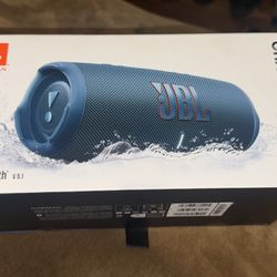 JBL CHARGE 5 - Portable Waterproof (IP67) Bluetooth Speaker with Powerbank USB Charge out, 20 hours playtime, JBL Partyboost (Blue)