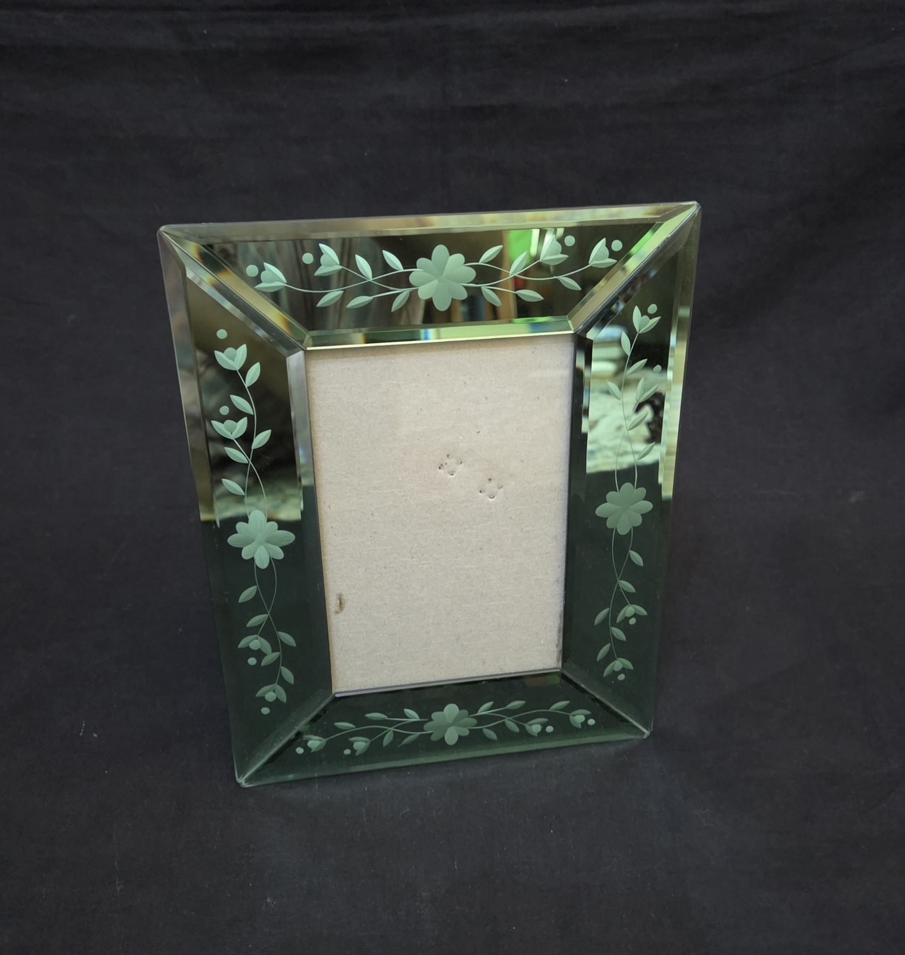 VENETIAN STYLE BEVELED ETCH MIRROR GLASS PHOTO FRAME 8.75"x6.75"(fits 4"x6")