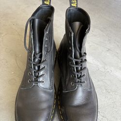 Brand New Dr Martens Airwair Slip Resistant Leather Lace Up Boots 