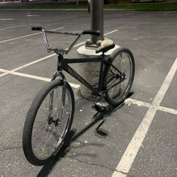 chrome out 29inch throne ONLY TRADES NOT SELLING