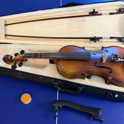 Beautiful 4/4 Cecilio Flamed Solid Wood Violin