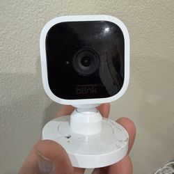 Blink Security Camera System – 6 Cameras + Sync Module – Works Perfect