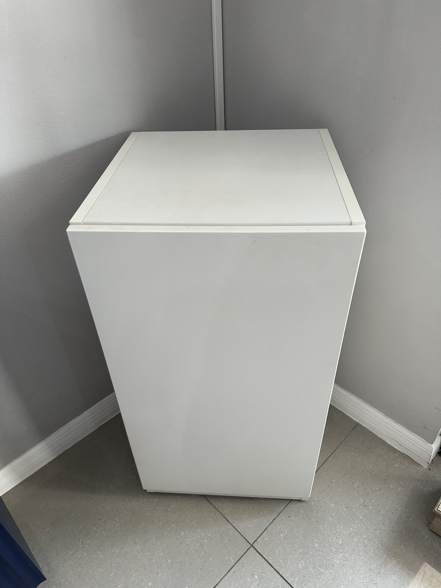 FREE fish-tank Cabinet READ DESCRIPTION