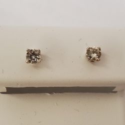 Genuine Diamonds1carat Tw  Earrings  In Gold Setting 