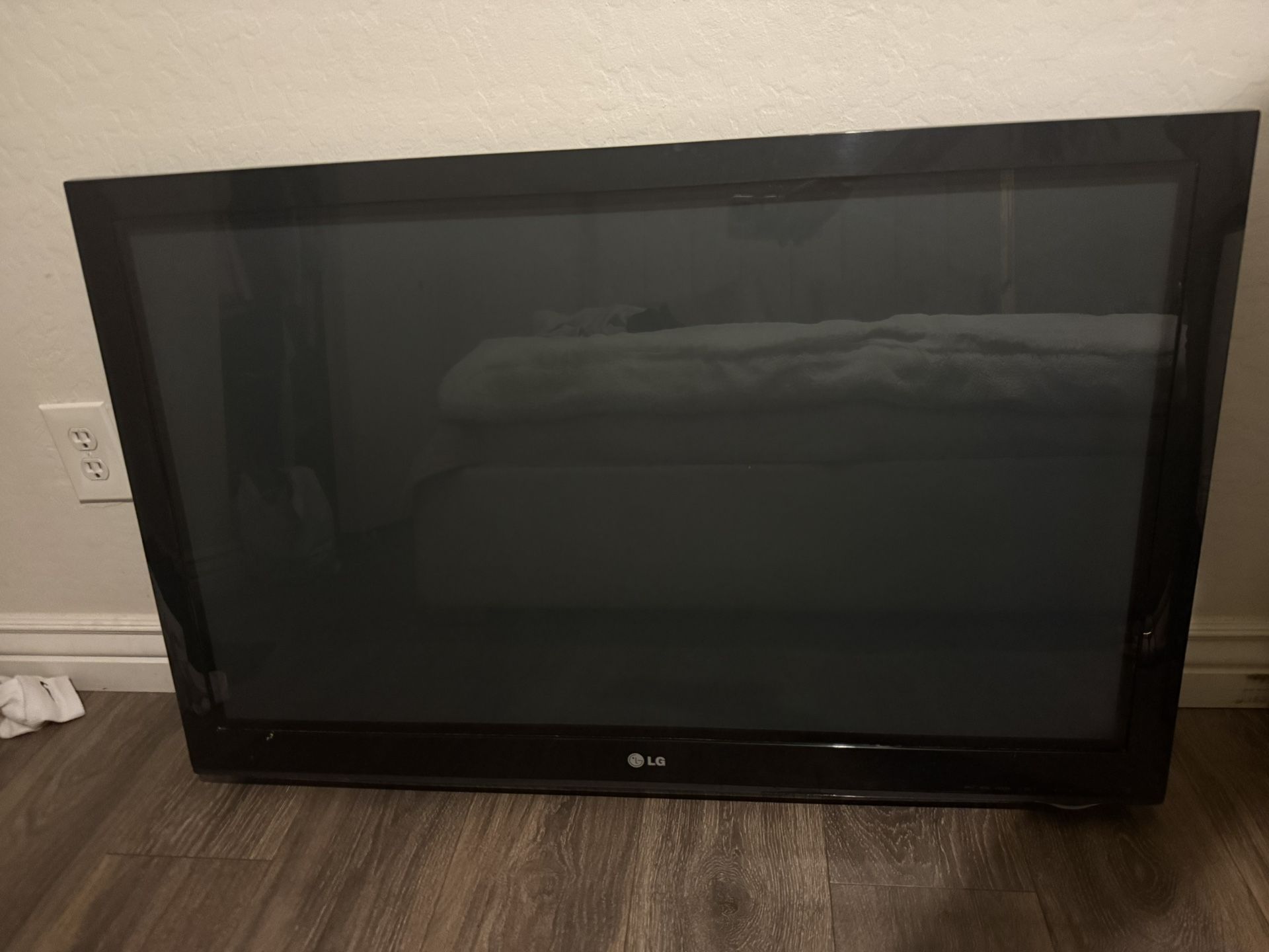 Black LG Tv