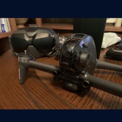 DJI FPV +Plus DJI FPV Fly More Kit