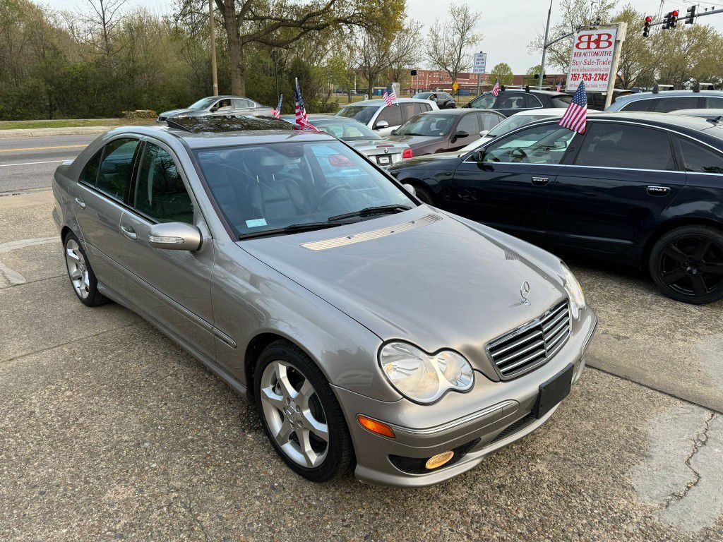 2007 MERCEDES-BENZ C-CLASS C 230 SPORT
/// 144k miles 

CLEAN CARFAX!
CLEAN TITLE!

Va safety inspection 03/25

2.5L V6 engine and automatic transmiss