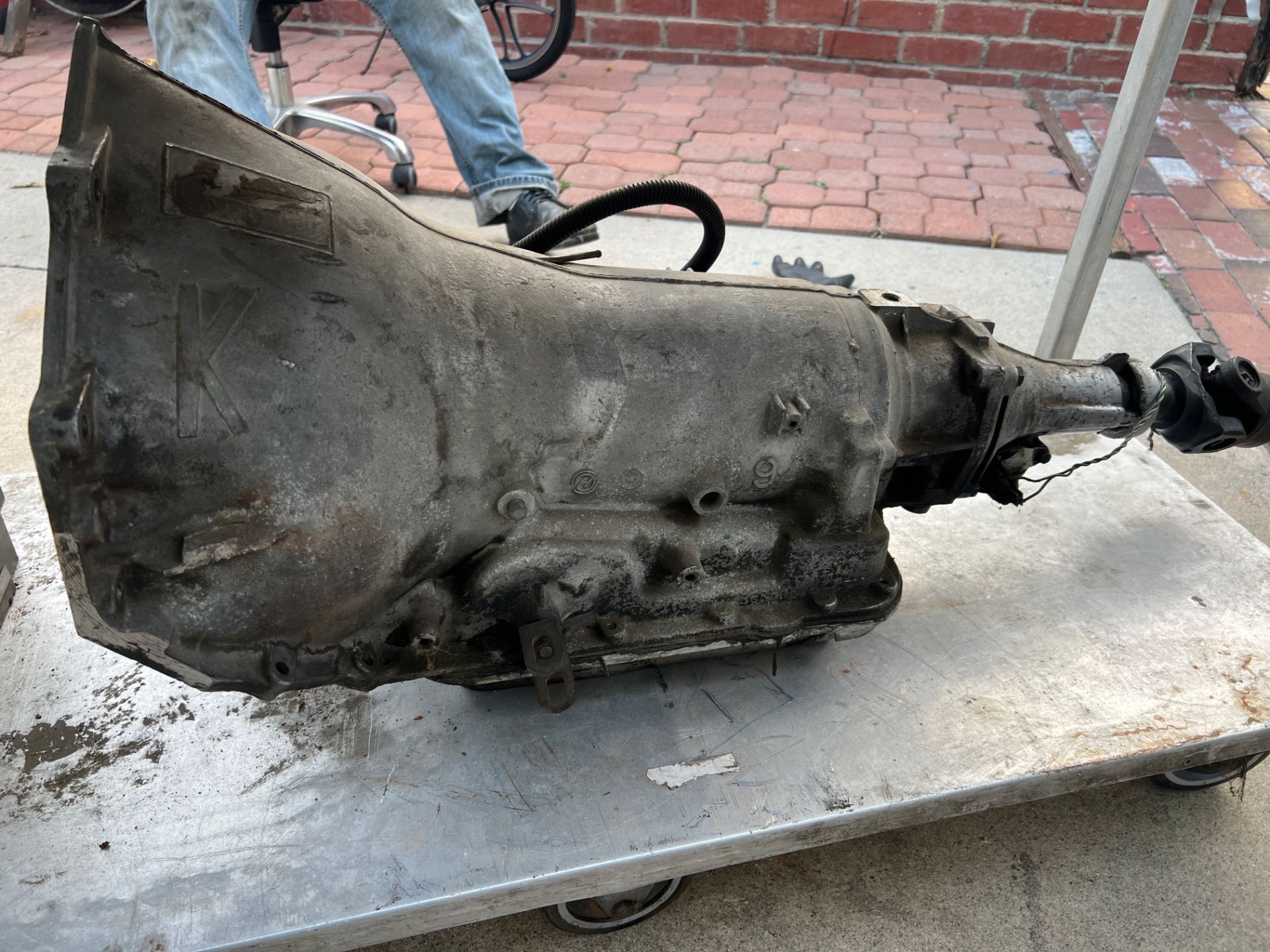 Chevy transmission R 700 for Sale in Long Beach, CA - OfferUp