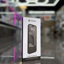 Clicks Keyboard (iPhone 16 Pro Max) (Take It Home In Payment/ llévatelo a casa en pagos)