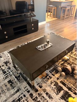 Coffee table with 4 drawers