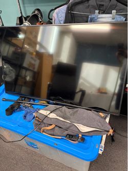 Sceptre 50” Flat Screen LED TV – Tested Working – Has Screen Scratches – No Remote