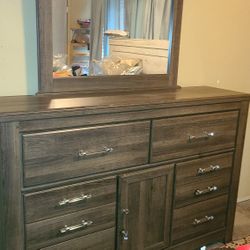 6  DRAWER DRESSER $122.00