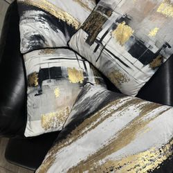 Throw Pillows 
