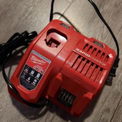 Milwaukee Rapid Charger