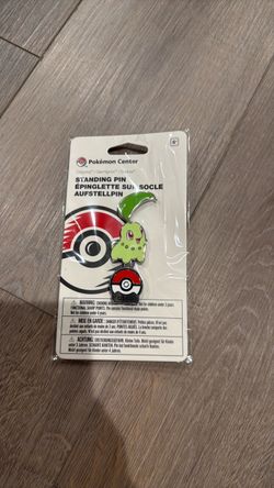 Pokemon Center: Chikorita Standing Pin