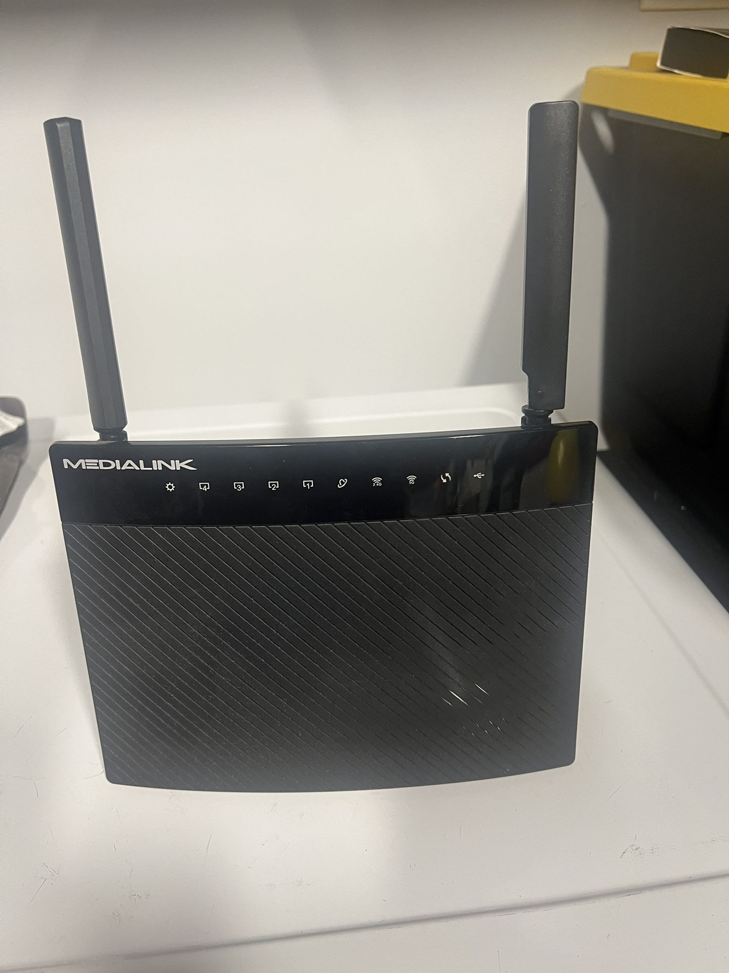 Medialink AC1200 Router