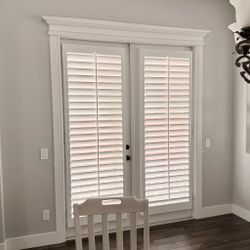 FREE Plantation Shutters (ESTIMATES & SAME DAY PRICING)- Custom, Hard Wood, Interior Window Treatments. Persianas de Madera. Se Habla Espanol.