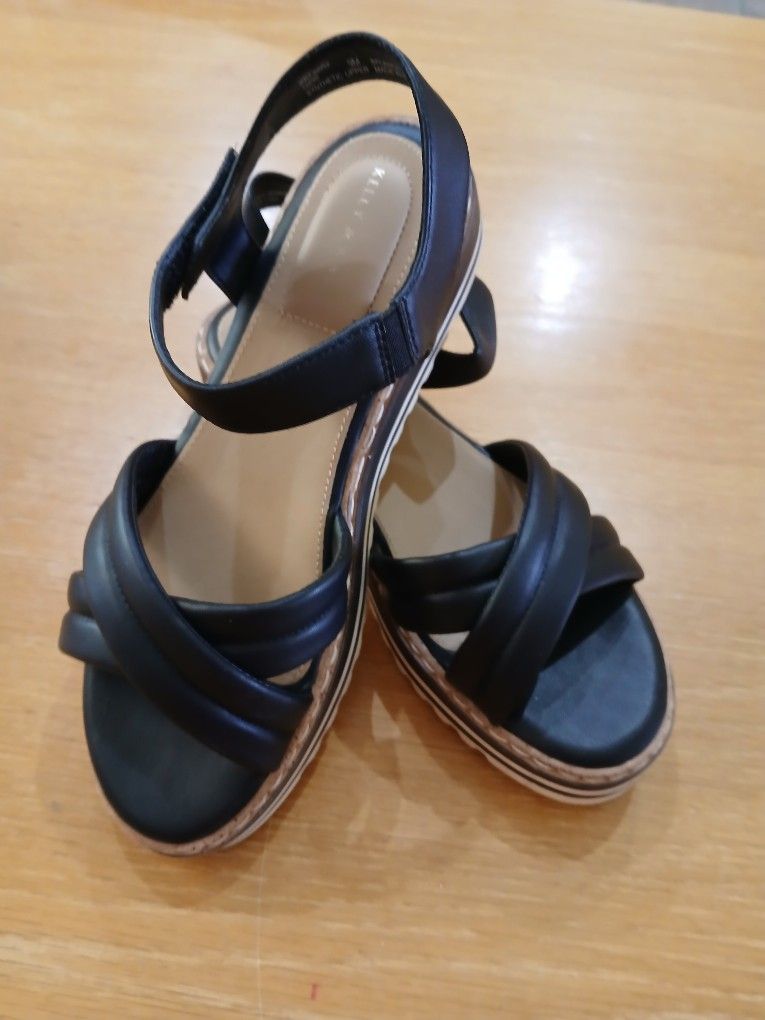 Size 9 Women's Black Sandals