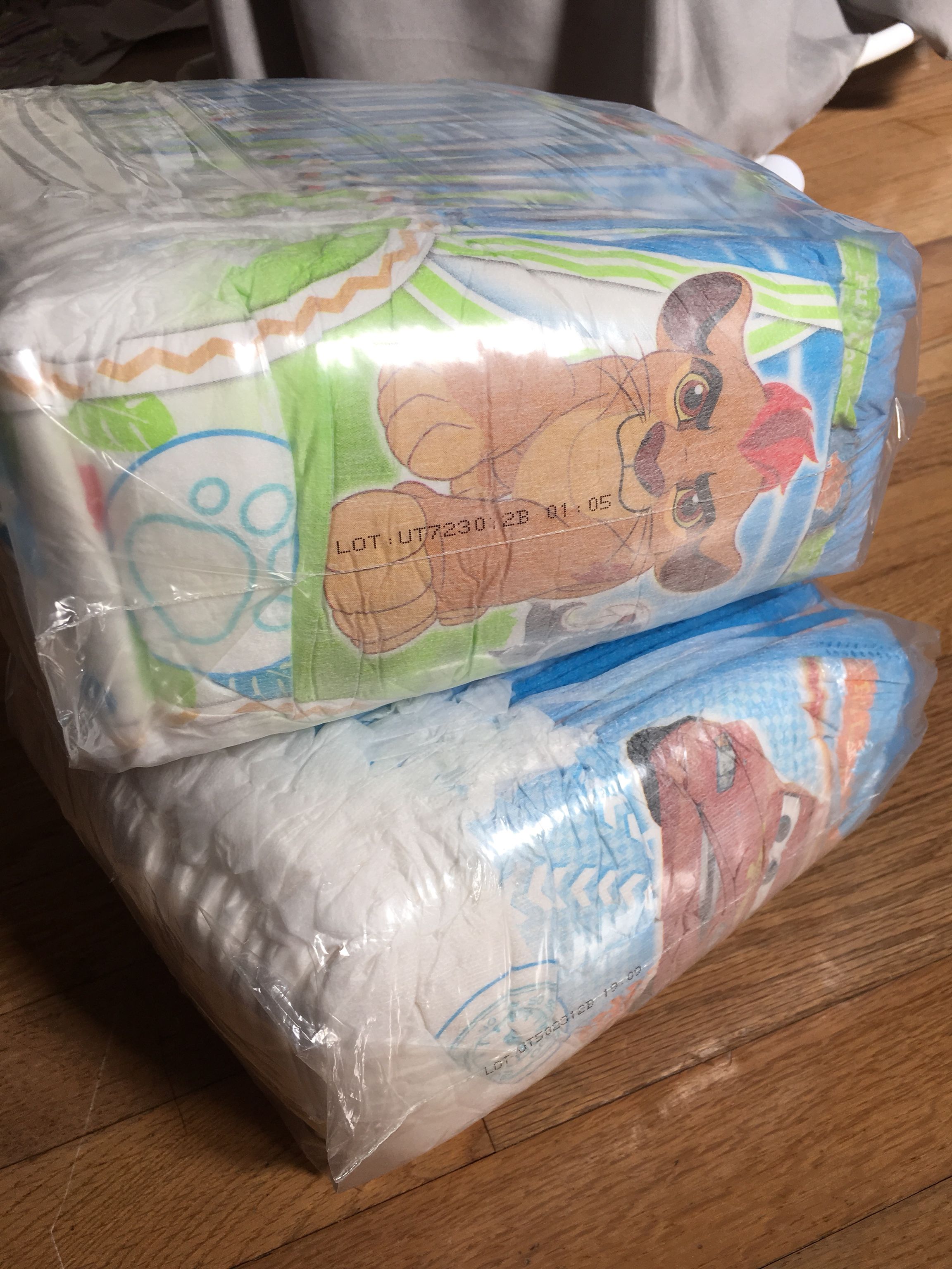 Disney Huggies Size 4t/5t Kids Diapers