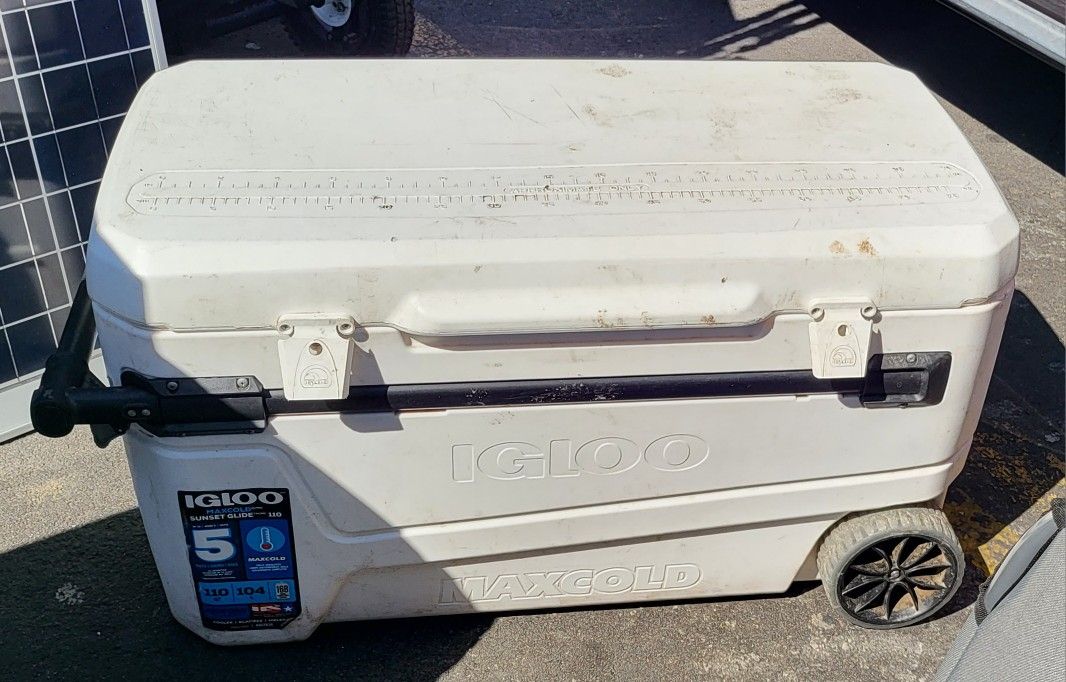 igloo Maxcold 110qt Rolling Cooler!