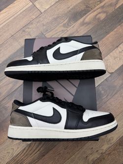 Jordan 1 Low Mocha Sz 6Y