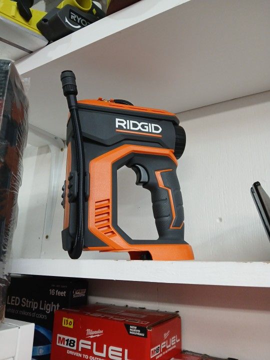 RIDGID New Inflator Digital Inalambrico Portatil