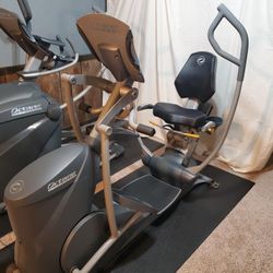 Octane Seated Elliptical