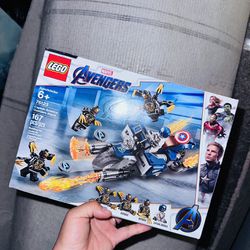LEGO Marvel Avengers Captain America: Outriders Attack 76123 Building Toy Kit