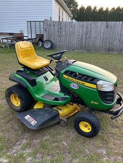 John Deere E130 riding lawnmower