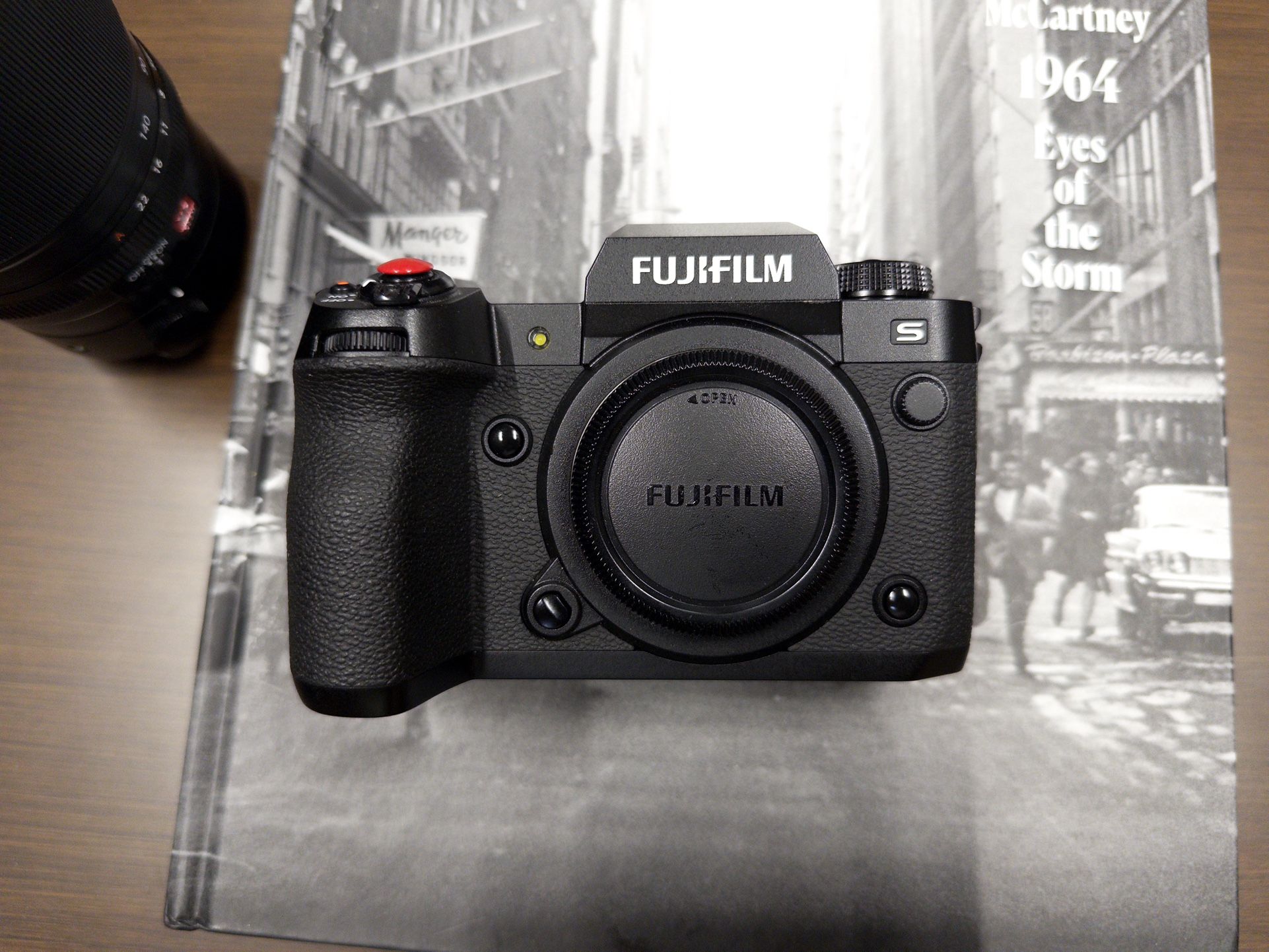 Fujifilm Fuji X-H2S (w/extras)