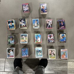 over 1700 vintage topps baseball cards