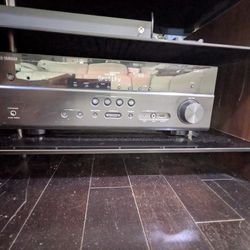 Yamaha 7.2 Dual Zone AVR RX V575