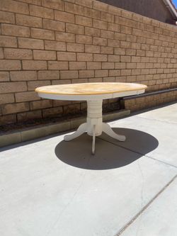 Oval farmhouse table